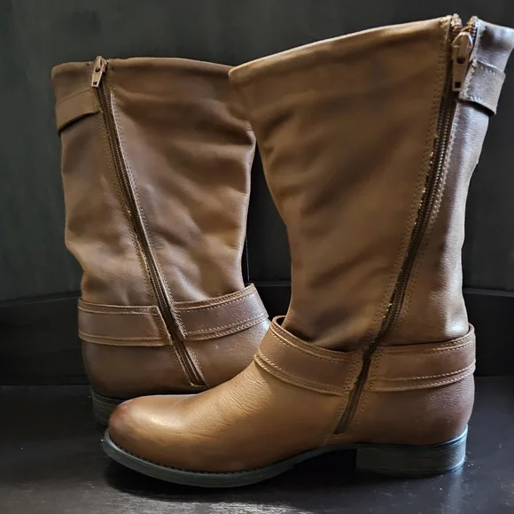 *New Leather Steve Madden Boots* - Picture 2 of 9